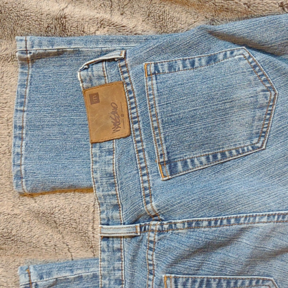 Mossimo Capris - Picture 3 of 6